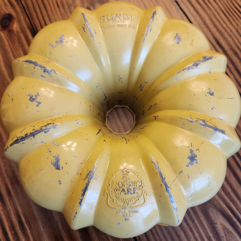 Vintage Bundt Brand Northland Aluminum Fluted Tube Pan